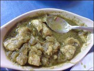 Green chicken curry, chicken hara masala