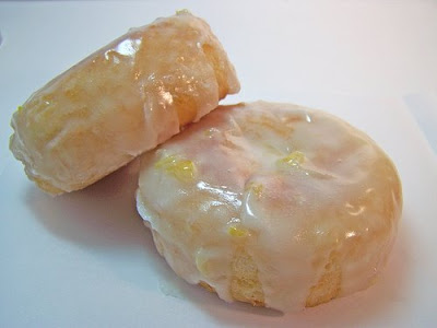 A very easy topping of Donuts with Sugar Frosting
