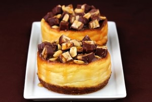 snickers-cheesecake